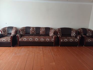 сполный диван: Түсү - Күрөң, Колдонулган