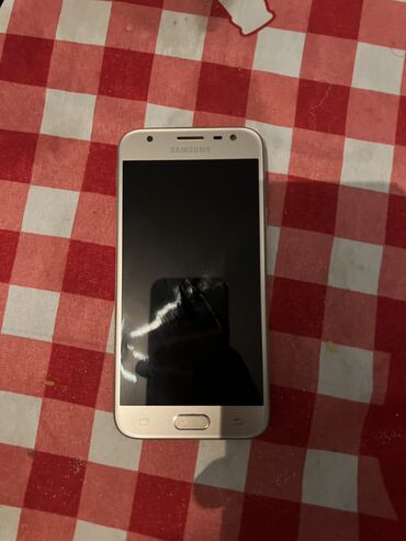 телефон fly selfie 1: Samsung Galaxy J3 2017, 16 ГБ, цвет - Золотой, Сенсорный, Две SIM карты