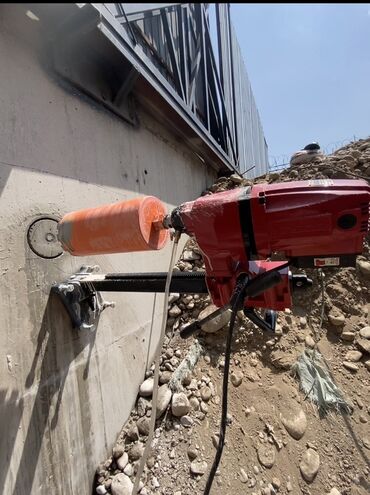 бурение отверстий в бетоне: Алмазное бурение отверстий в бетоне Профессиональные работы по