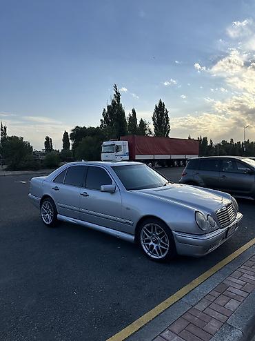 Транспорт: Mercedes-Benz E-Class: 1995 г., 3.2 л, Автомат, Газ, Седан — 2