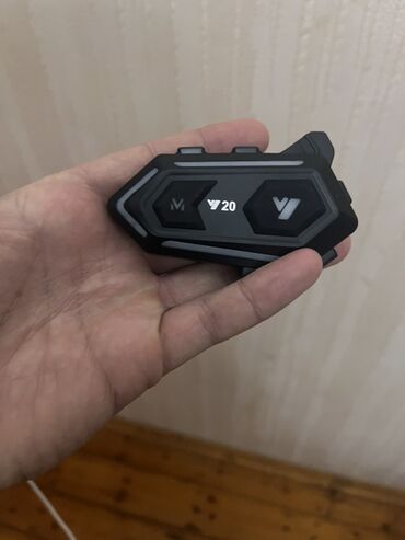 Qulaqcıqlar: Motosiklet dəbilqəsi üçün Y20 Wireless Earphone Xüsusiyyətlər: - — 9