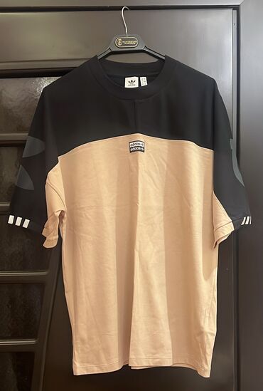 traktor altlıqlı bej bosonojkalar: Adidas tshirt yenidir istifade edilmeyib