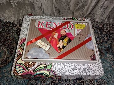 Комплекты постельного белья: Продам 2 постельных набора фирмы Kenzo. В один набор входит: 1 — 6