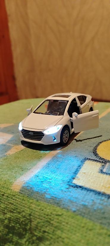 Digər: Wekilde Gorduyunuz Ağ Elantra 2016-dan 2018 kimi Olan Modelidi Satiram — 2