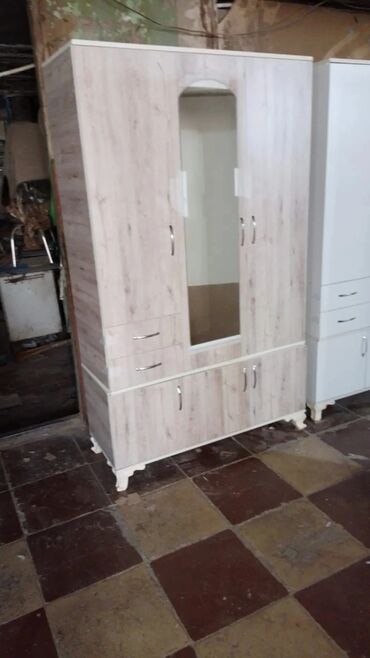Sifarişlə dolablar: Düz dolab, Dəhliz üçün, Yataq otağı üçün, Eyvan üçün, Paltar üçün, Kupe, Quraşdırıla bilən, 3 qapılı — 15