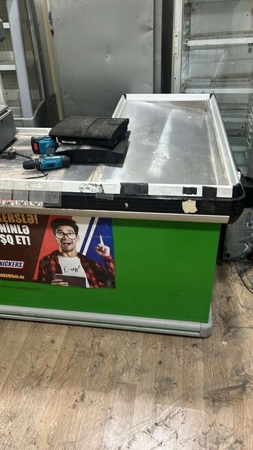 Kənd təssərüfatı avadanlığı: Məhsulların ödənişi üçün nəzərdə tutulmuş sayğac. Üst səthi metal