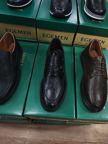 Ayaqqabılar: Kişi ayaqqabıları – klassik və gündəlik modellər Məhsul təsviri: - — 35