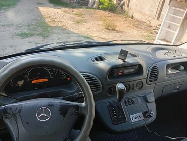 прицепы для грузовых автомобилей б у: Легкий грузовик, Mercedes-Benz