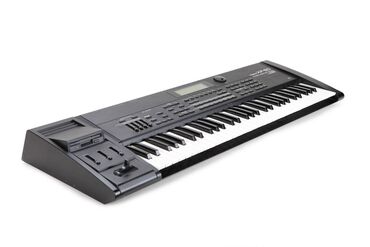 синтезатор 510: Продаю рабочую станцию Roland XP-60 с расширителем Bass and Drums в