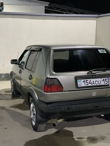 Volkswagen: Volkswagen Golf: 1988 г., 1.8 л, Механика, Газ, Хэтчбэк