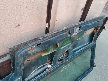 Auto delovi: Zadnja gepek vrata Lada 21213,21214,2131 Niva u zelenoj boji. Polovno — 9