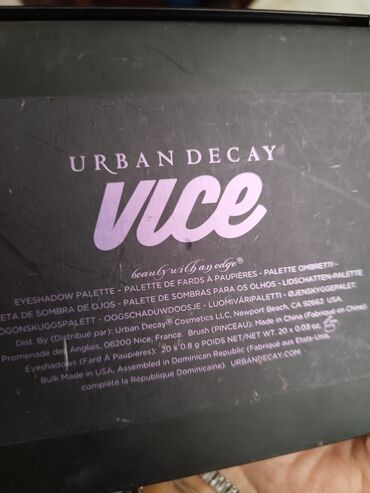 Salon, tibbi kreslolar: Для хранения ресниц. kiprik ve s. uchun saxlanma — 24