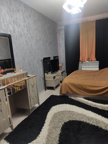 Uzunmüddətli kirayə mənzillər: Xirdalan s.Abseron citide yerlesi ev.Tecili satilir. Mənzil – — 5