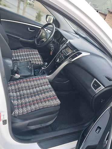 geely monjaro белый: Hyundai i30: 2016 г., 1.6 л, Механика, Бензин, Универсал — 3