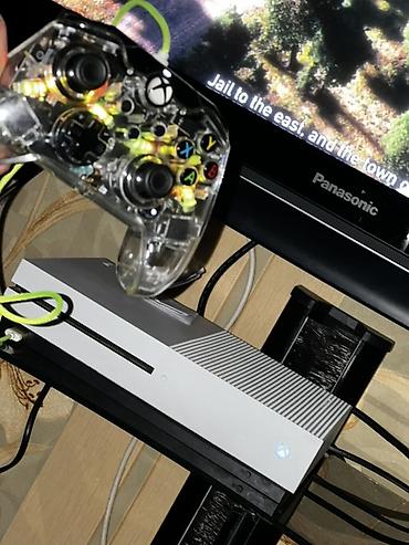 Xbox One: Xbox One S (ağ rəng) 500Gb 36 Oyun 2 Cd Ufc4+Fifa19 Gamepass deyil — 12