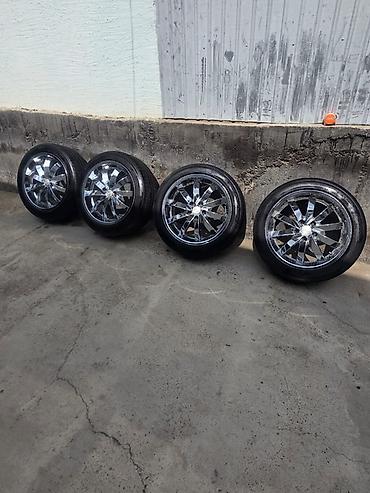 racing dynamics: Комплект из 4 колес в сборе: хромированные литые диски + летние шины — 2