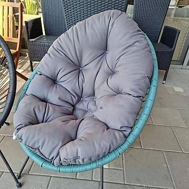 Jastuci: Jastuk gnezdo za stolice
3200 din 
♦ — 9