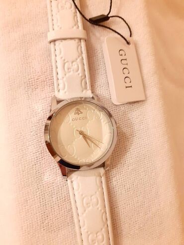 ps fashion kozne torbe: Classic watch, Gucci, Female