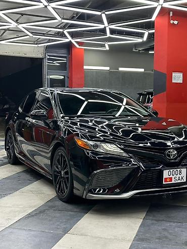на кару: Toyota Camry: 2021 г., 2.5 л, Автомат, Бензин, Седан — 1