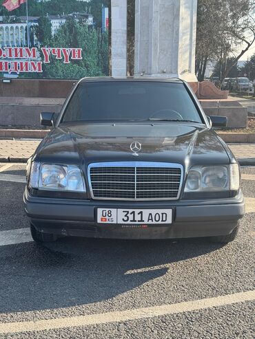 Mercedes-Benz: Mercedes-Benz E-Class: 1993 г., 2.2 л, Механика, Бензин, Седан