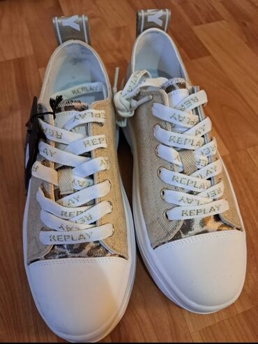 Women's Sneakers and athletic shoes: 38 — 11