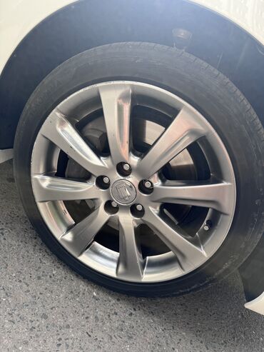 Диски: Литые Диски R 18 Toyota, Комплект, отверстий - 5, Б/у