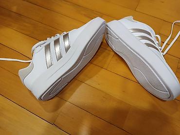 Кроссовки и спортивная обувь: Adidas kişi və qadın idman ayaqqabısı originaldı yenidi vyetnam — 3