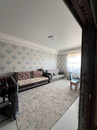1 комнатная квартира на сутки в оше: 1 бөлмө, 40 кв. м, Элитка, 4 кабат, Евроремонт