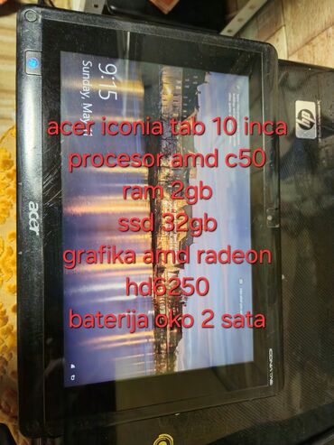 bas gitara sa zvučnikom: Intel Pentium, 4 GB OZU, 15.6 "