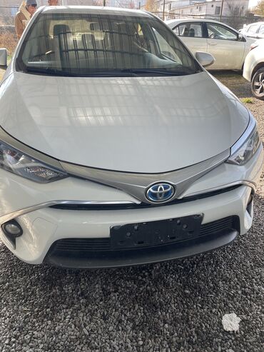 Toyota: Toyota : 2018 г., 1.8 л, Робот, Гибрид, Седан