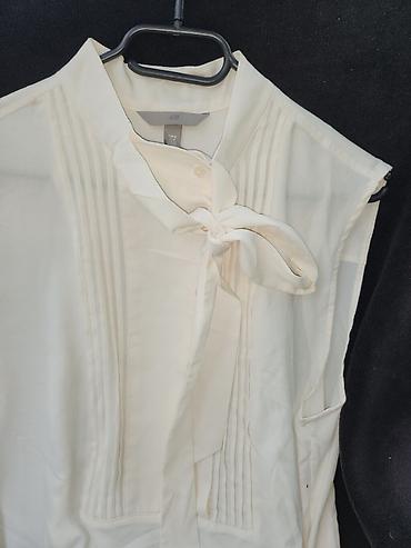 Bluze: H&M ženska bezrukavna bluza, veličina M (EUR/US/CA/MX M, CN — 4