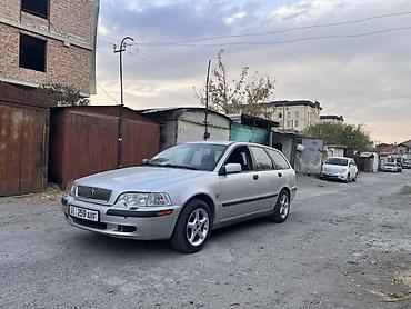 Volvo V40: 2001 г., 1.8 л, Автомат, Бензин, Универсал
