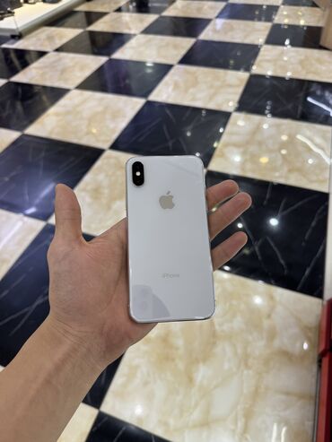 Apple iPhone: IPhone X, Б/у, 256 ГБ, Белый, Защитное стекло, Чехол, В рассрочку, 80 %