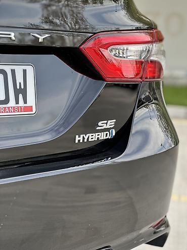 Toyota: Toyota Camry: 2020 г., 2.5 л, Вариатор, Гибрид, Седан — 12