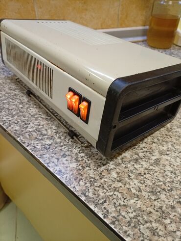 Kaloriferi: Električni grejač/ventilator (toplotni ventilator – “kalorifer”) za — 3