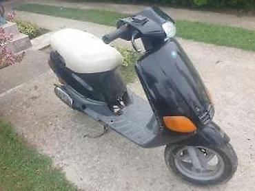 auto crni leskovac: PIAGGIO ZIP | Na prodaju u delovima skuter . Nema papire . 50cc.   — 1