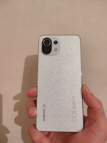 telfonlar tap.az: Xiaomi Mi 11 Lite, 128 GB, rəng - Ağ, 
 Simsiz şarj, İki sim kartlı, Zəmanət