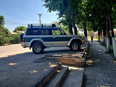 Mitsubishi: Mitsubishi Pajero: 1992 г., 3 л, Автомат, Газ, Внедорожник