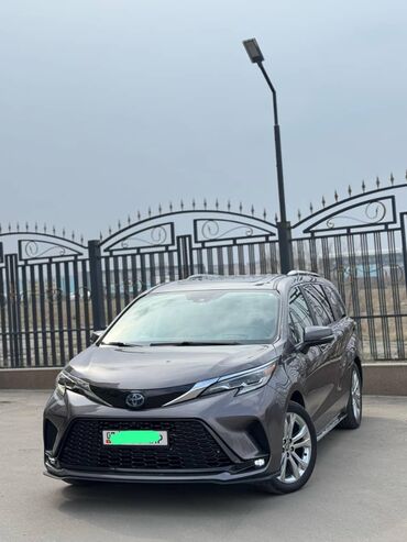 срочно срочно продам машину: Toyota Sienna: 2021 г., 2.5 л, Автоматические, Гибрид, Минивэн