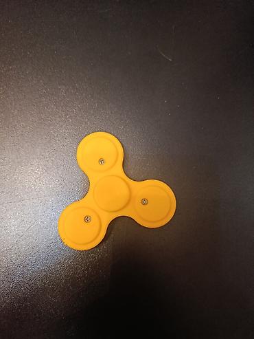 Antistress-oyuncaqlar: Sarı fidget spiner (3 qanadlı) - Material: yumşaq silikon örtüklü — 2