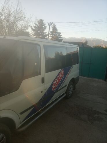 авто бутка: Ford Transit: 2004 г., 2 л, Механика, Дизель, Бус