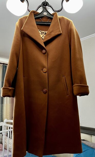 женское пальто турция: Продаю пальто весна-осень, отличное состояние. Производство Турция