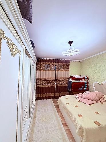 Продажа коттеджей и домов: Продаётся дом с помещениями и хозяйственными постройками. Планировка — 3