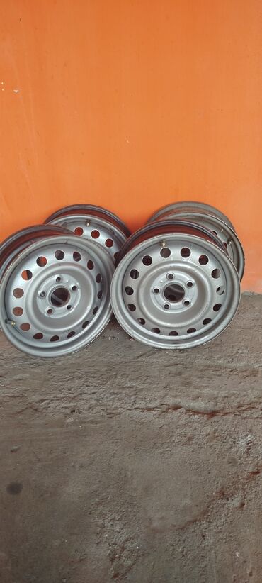 диски аполлон: R15 disk Kia cee'd den cixib 5 Bolt liboy maşına gedir Cat svarka