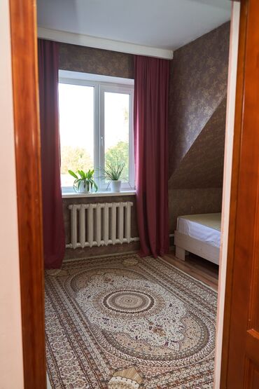 Посуточная аренда комнат: 275 м², С мебелью — 22