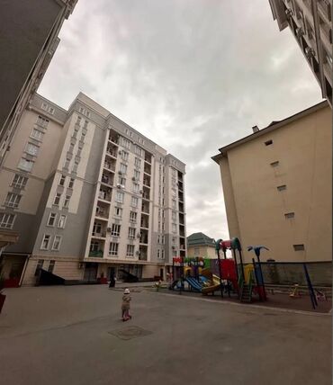 продаю квартиру цо радуга: 2 бөлмө, 61 кв. м, Элитка, 3 кабат, Дизайнердик ремонт