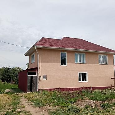 Кыймылсыз мүлк: В городе КАРАКОЛ рядом областной больницы Продаётся двухэтажный жилой — 3