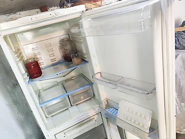 холодильники мини: Холодильник Indesit, Б/у, Двухкамерный, No frost — 3