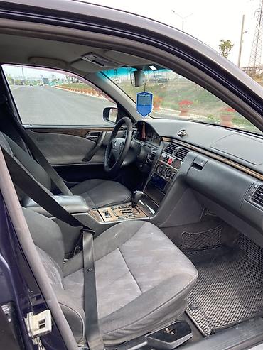 Продажа авто: Mercedes-Benz E-Class: 2001 г., 3.2 л, Автомат, Бензин, Седан — 5