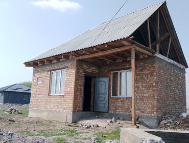 купить дом в рассрочку в бишкеке: Үй, 50 кв. м, 2 бөлмө, Менчик ээси